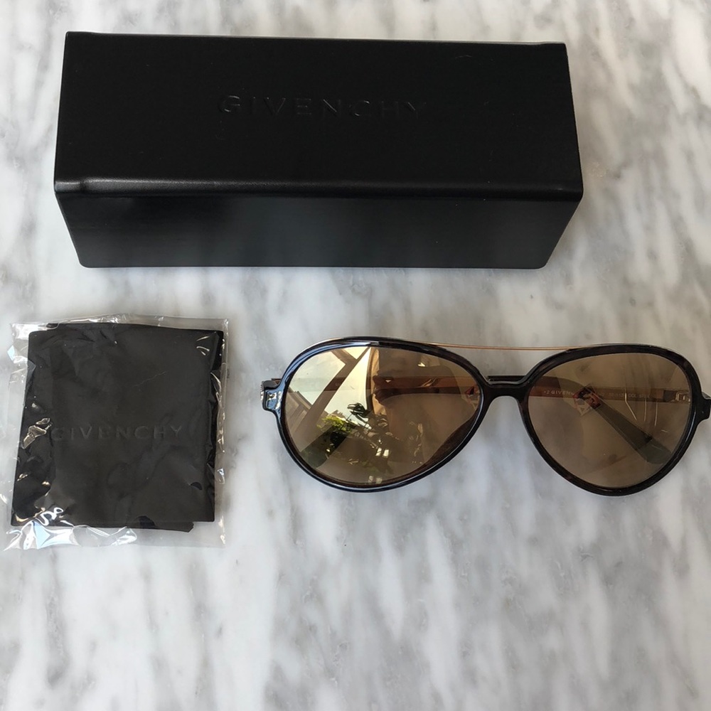 NWOT Authentic Givenchy Sunglasses